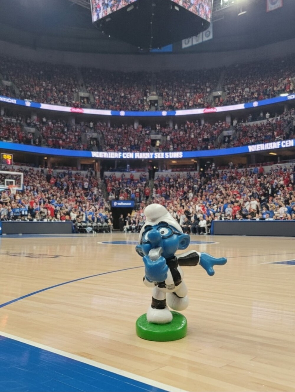 Vintage 1984 Schleich Peyo Brainy Referee Smurf PVC Figurine #20191